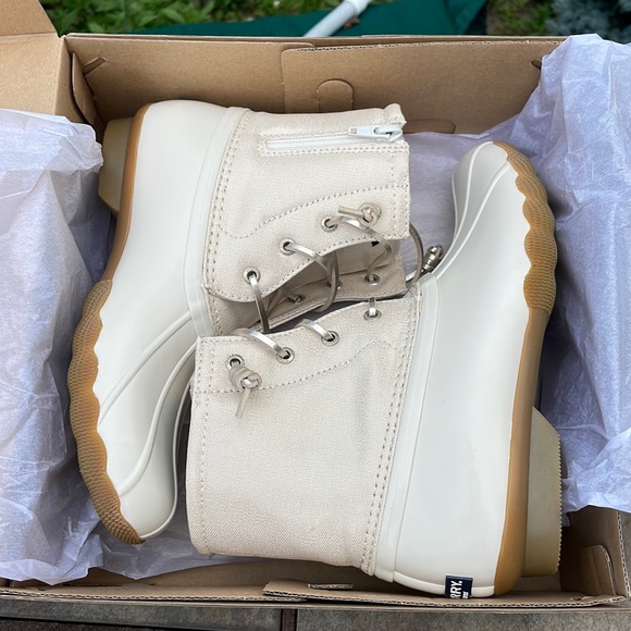 Sperry Topsider Saltwater Boot Ivory w Gold Girls Sz 5 M STK164049 Duck - Picture 4 of 17